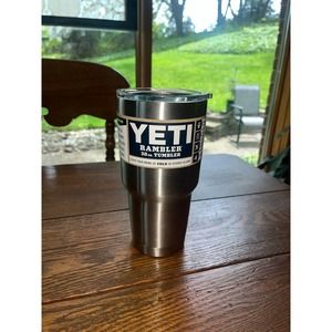 30 OZ Yeti, Stainless W/ Standard Lid